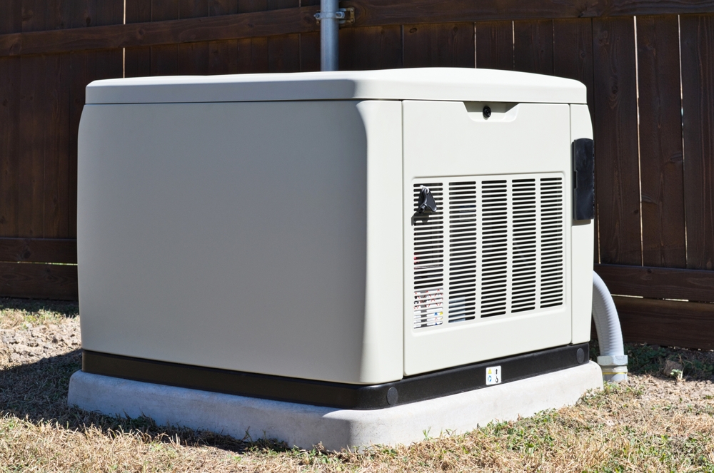 Standby,home,generator,set,in,residential,backyard,,emergency,backup,power